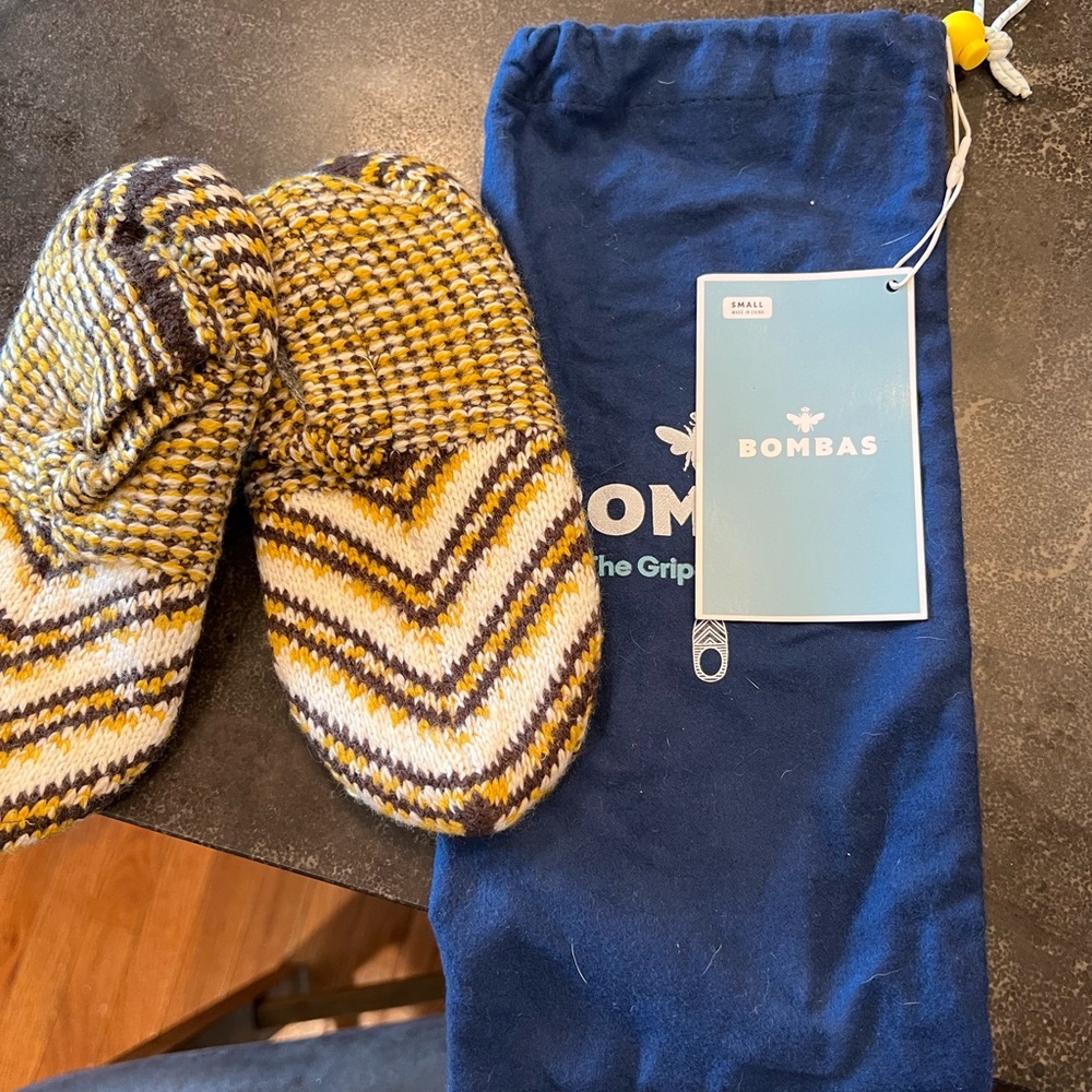 Small bomba slippers